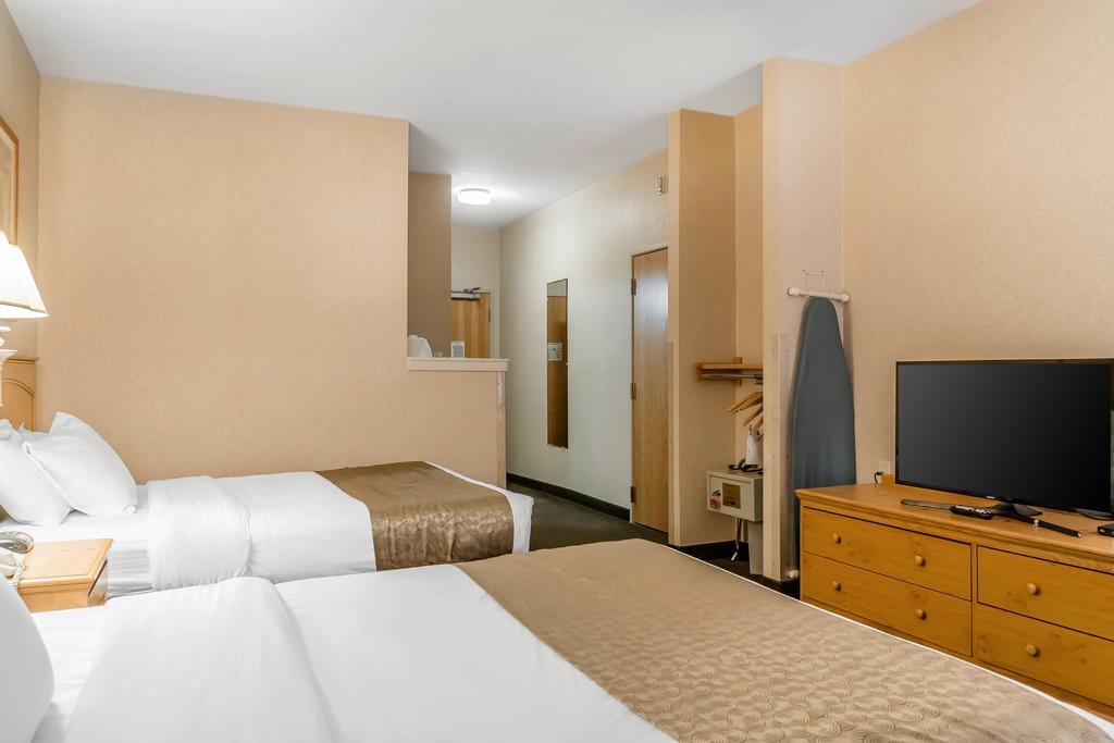 Rodeway Inn & Suites Tomahawk Экстерьер фото